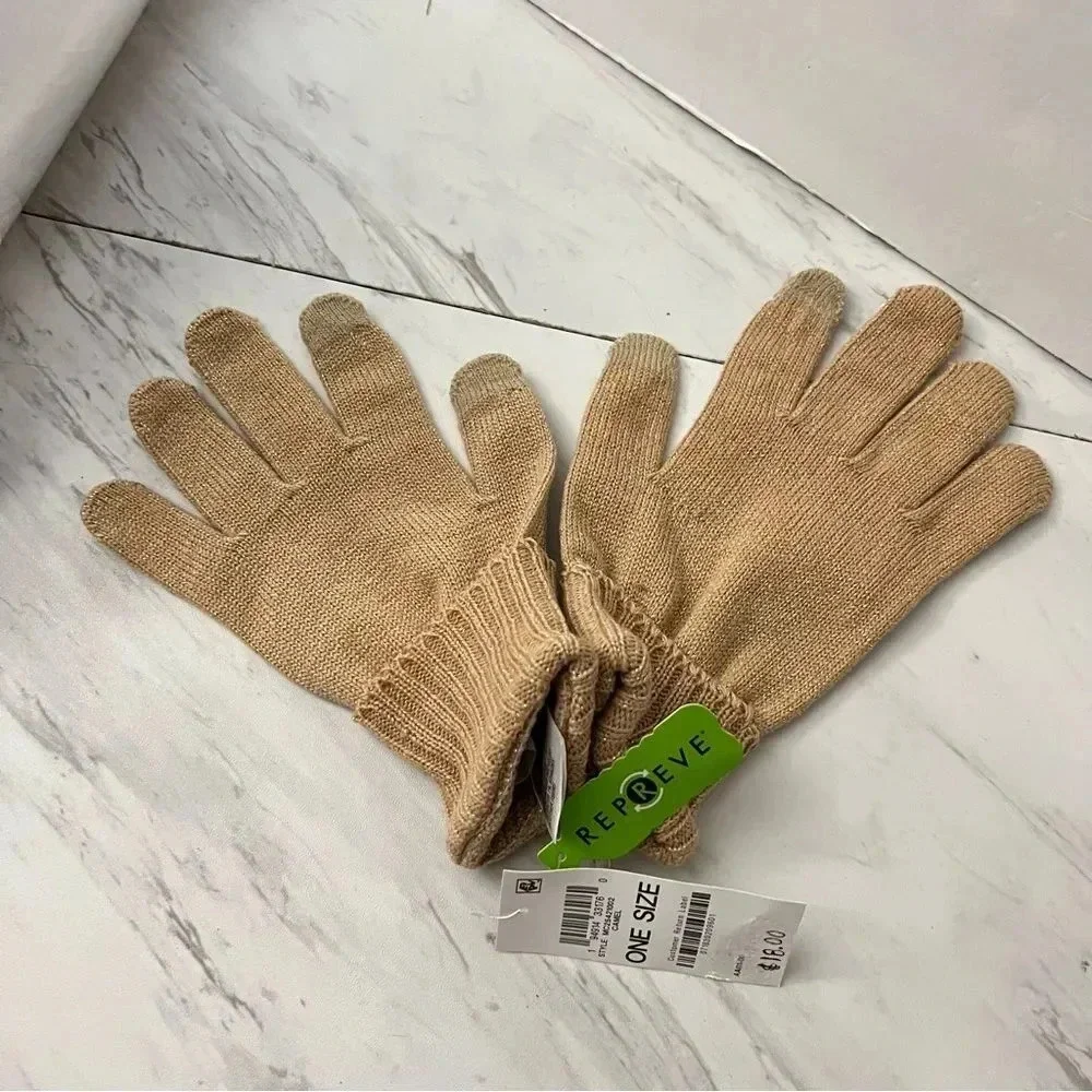 Style & Co Gloves Kitted Camel/Tan With Silver Tone Treads Tech Tip One Size O/S
